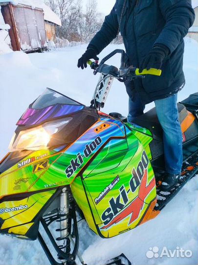 Снегоход BRP Ski-Doo Summit XM 154 800R