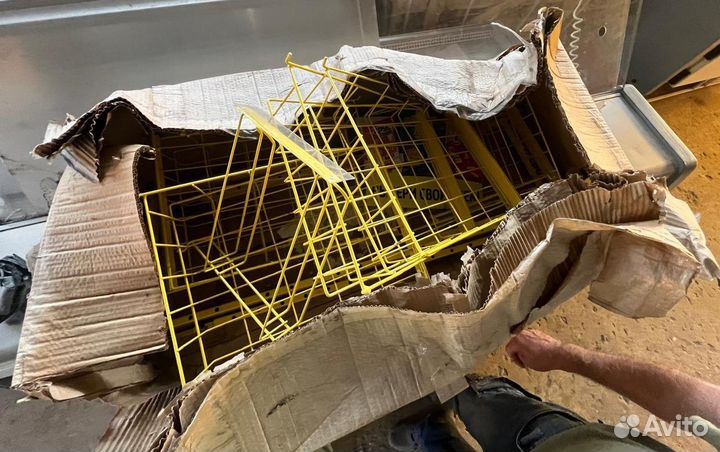 Прикассовая стойка для снеков