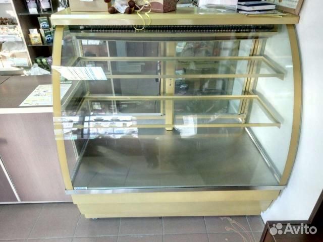 Продали витринный. Холодильная витрина елка Прага. Кондитерская витрина Элка Прага. Холодильная витрина Прага 1.25. Витрина холодильная Элка Прага куб 1,2.