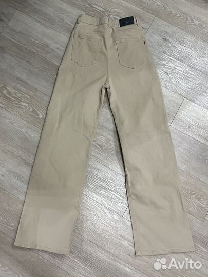 Джинсы женские