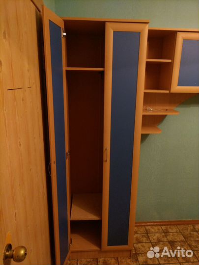 Шкаф