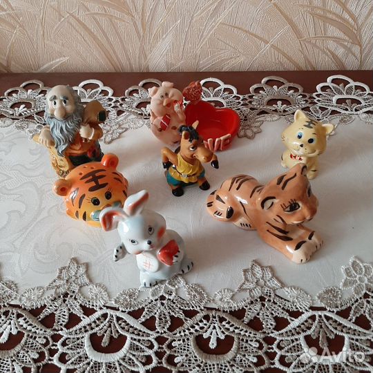 Фарфоровые статуэтки