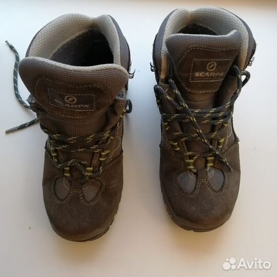 Треккинговые кроссовки 37 размер