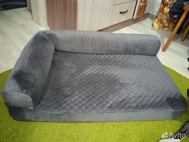 Диван для животных