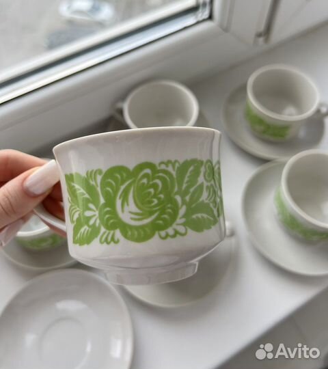 Чайные чашки с блюдцами