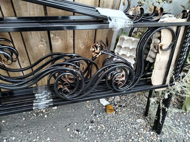 Оградки на кладбище