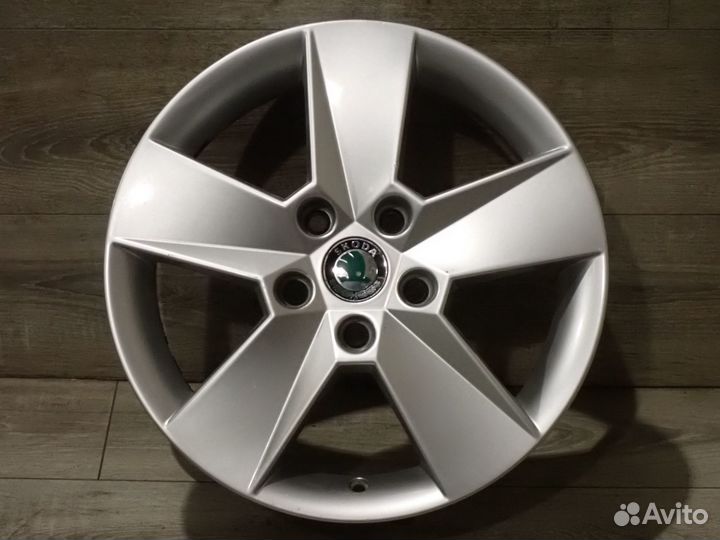 Комплект оригинальных дисков R16 Skoda Octavia