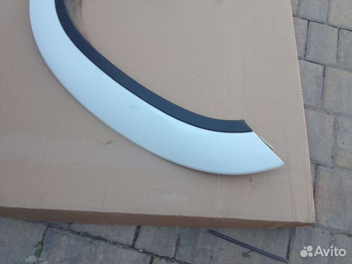 Накладка переднего левого крыла Ваз 2123