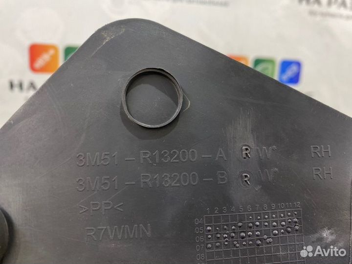 Накладка на порог внутренняя передняя правая Ford