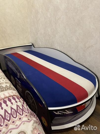 Детская кровать-машина