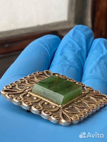 Брошь СССР Винтаж нефрит