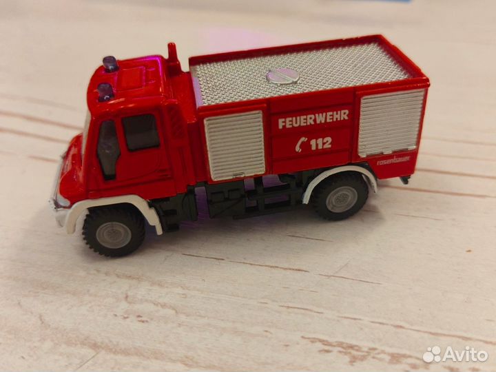 Пожарный автомобиль siku