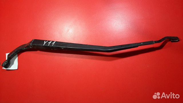 Поводок стеклоочистителя передний правый Nissan