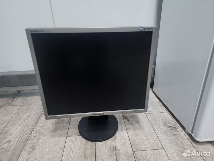 Монитор Samsung