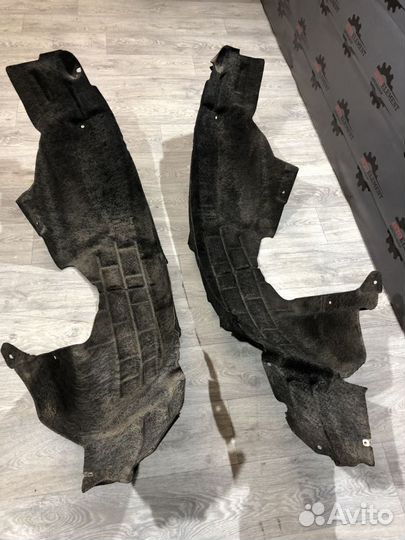 Подкрылок задний правый Ford Focus 3