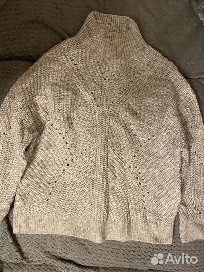 Свитер
