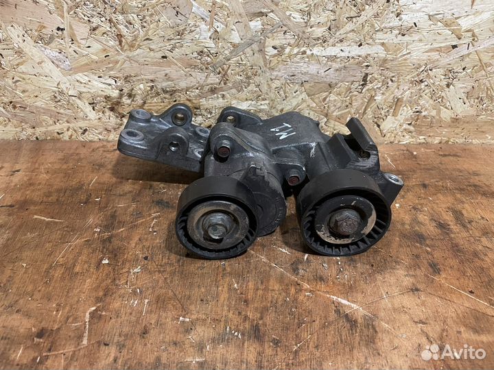 Кронштейн генератора Mitsubishi Lancer 10 4B11 2.0