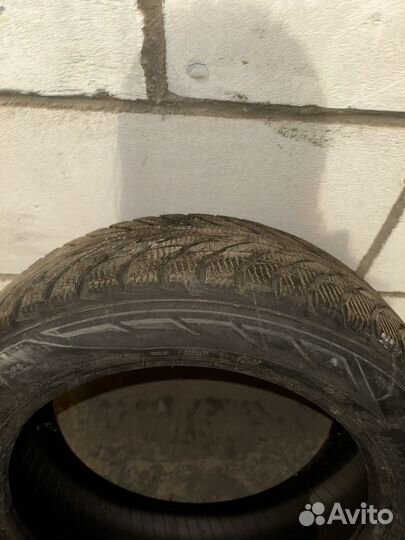 Nokian Tyres Hakkapeliitta R2 215/55 R17 98R