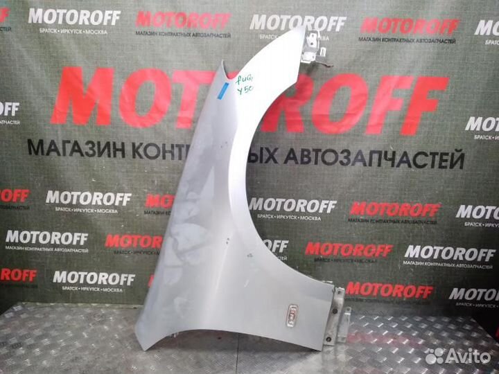 Крыло правое Nissan Fuga / Инфинити M Y50 А82