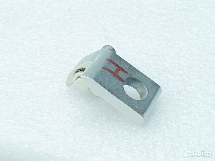 Петля двери задняя правая Audi A6 C7 1.8 CYG 2018