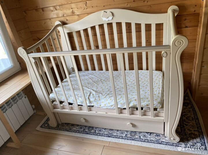 Комплект детская кровать и комод