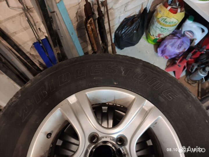 Bridgestone Dueler A/T 245/70 R16