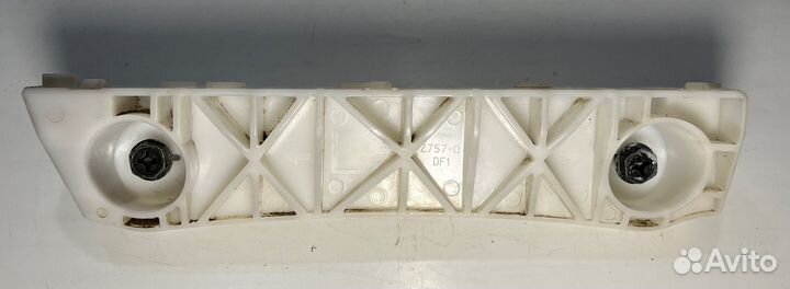 Крепление перед бампера левое Nissan Almera G15