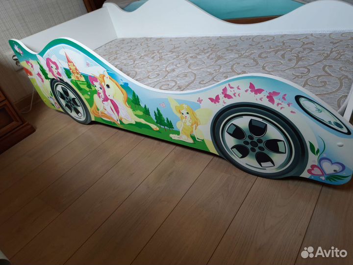 Детская кровать с матрасом