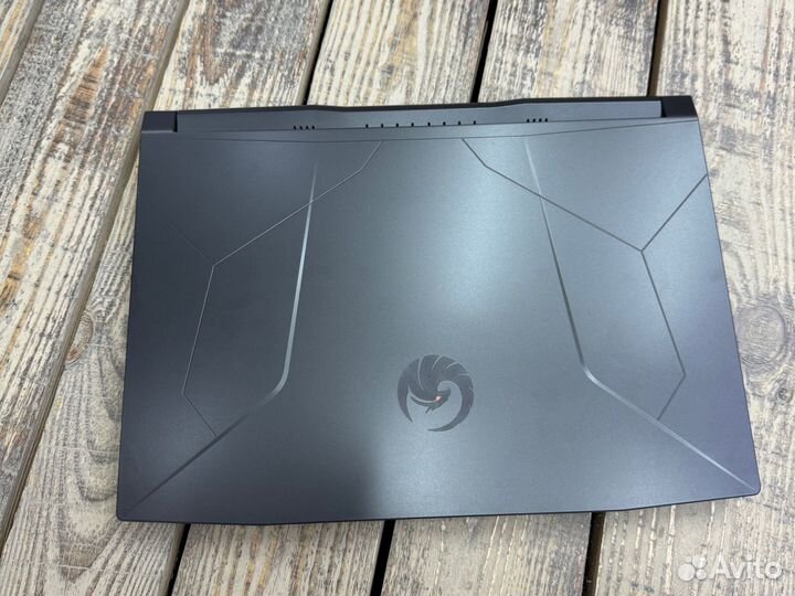 Игровой ноутбук MSI Bravo 15 Ryzen5/RTX 4050 6gb