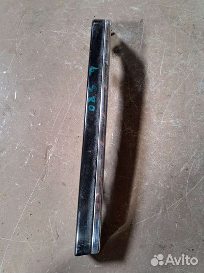 Молдинг фонаря задний левый Volvo S80