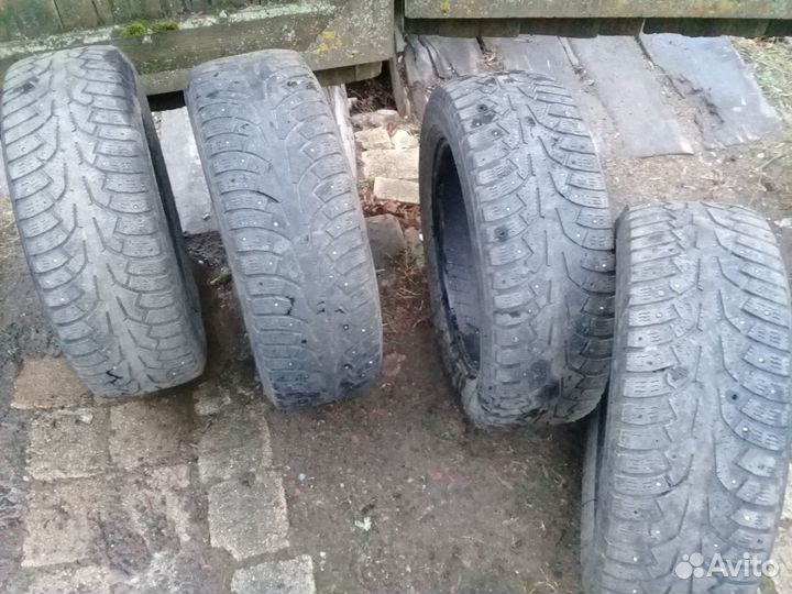 Nokian Tyres Hakkapeliitta 5 215/60 R17