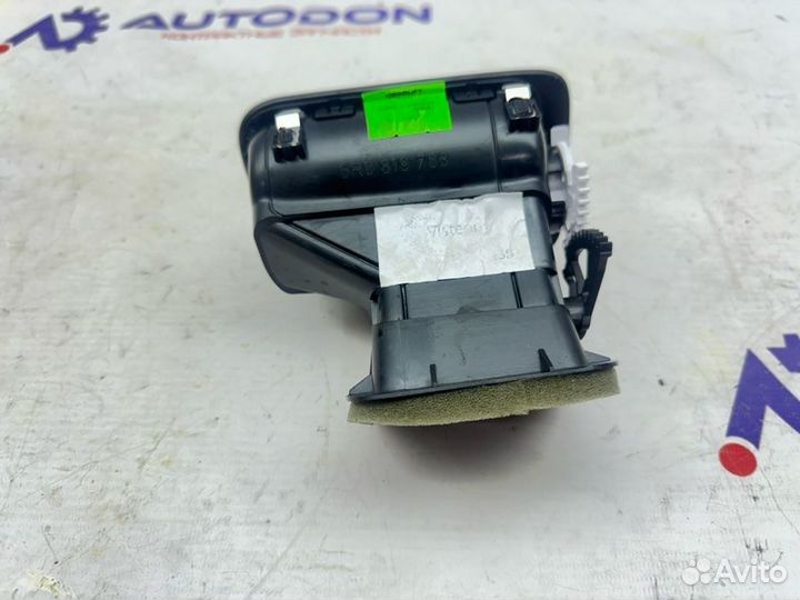 Дефлектор обдува левый Volkswagen Polo 6R1