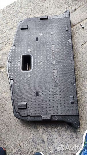 Пол багажника Toyota Ractis