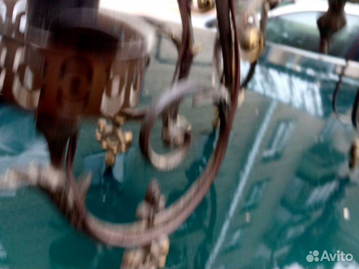 Очень старинная люстра
