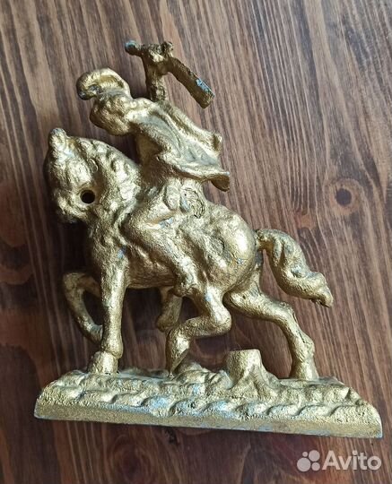 Статуэтка амазонка, всадница