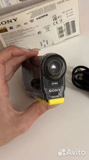 Экшен камера Sony HDR-AS20