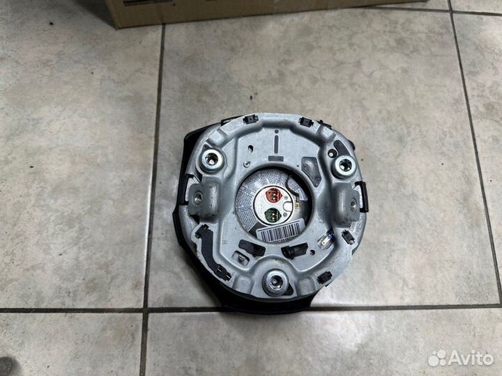 Подушка безопасности в руль Audi A8 BFM 2005