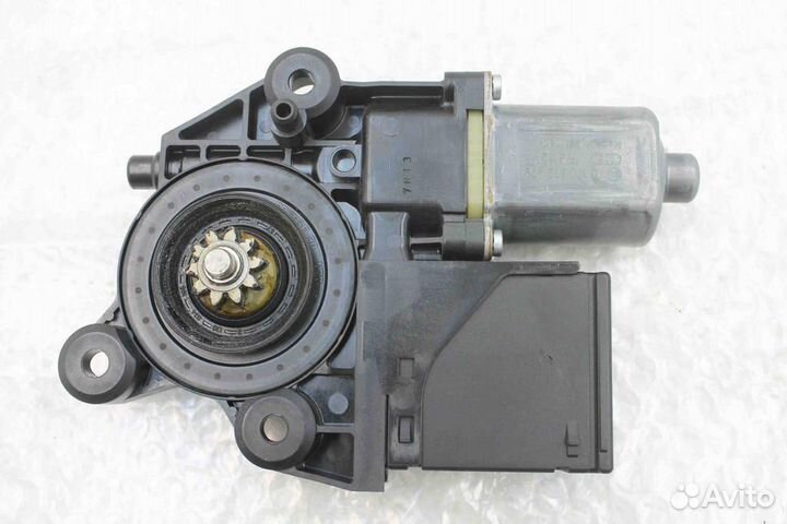 Моторчик стеклоподъемника передний левый Renault S