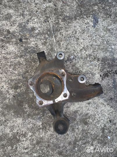 Кулак задний левый 2wdтойота Хайлендер 1, RX2