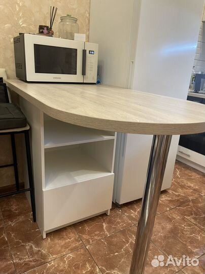 Барная стойка с выдвижным ящиком