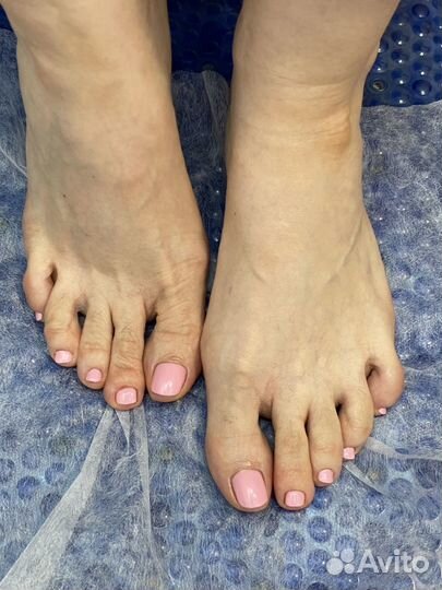 Модель на маникюр и педикюр