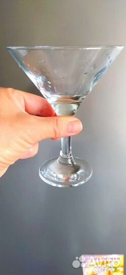 Бокал, фухеры для мартини