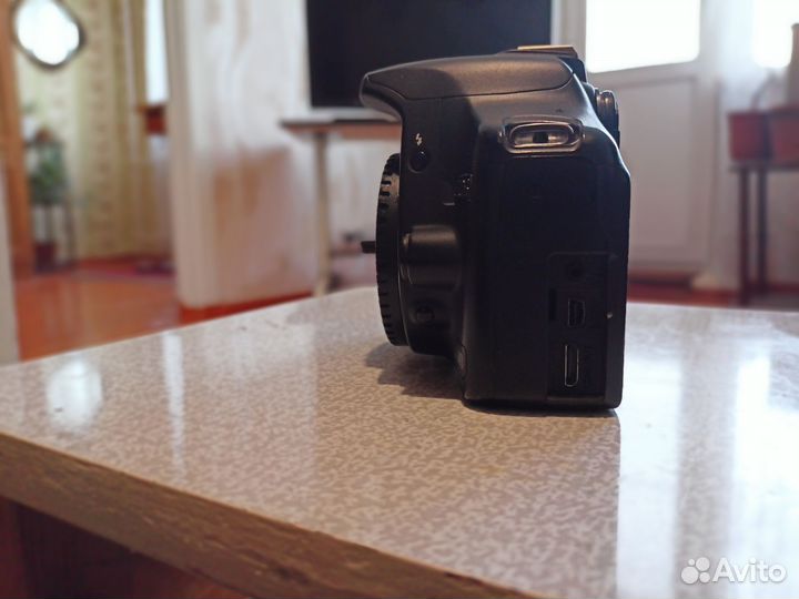 Зеркальный фотоаппарат Canon 500D body