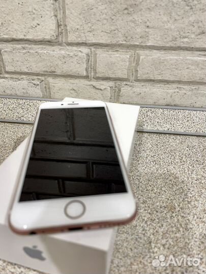 Телефон iPhone 6s
