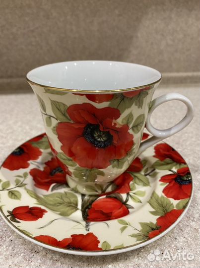 Посуда (совки, чашка, кружки, контейнеры