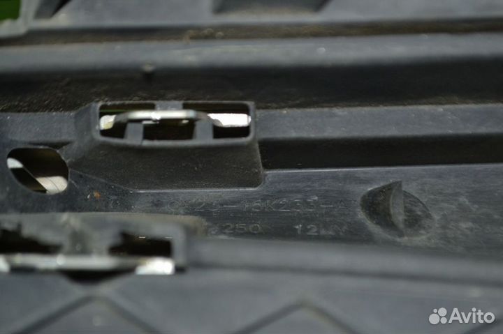 Решетка в бампер Jaguar XF I, рестайлинг