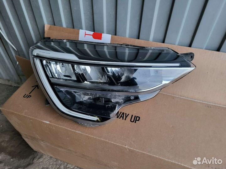 Renault arkana фара правая led