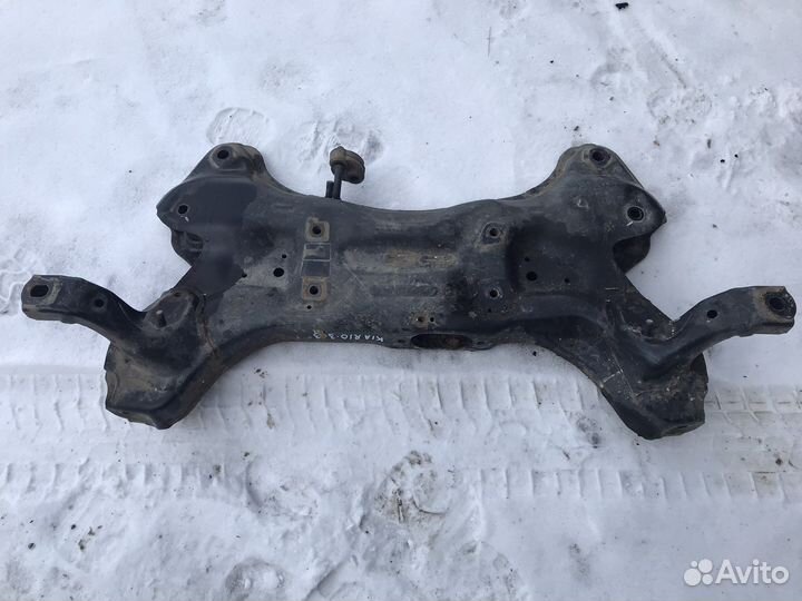 Передний подрамник Kia Rio 3