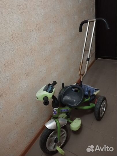 Детский трехколесный велосипед с родительской ручк