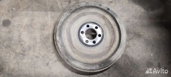 Маховик VW Passat B3 VR6